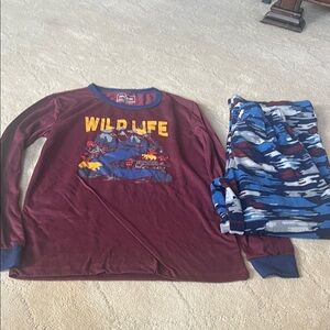 Eddie Bauer Kids Burgundy and Blue Graphic Tee